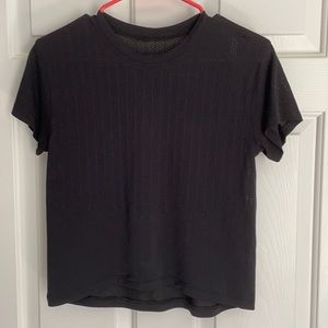 Lululemon Train To Be short sleeve shirt